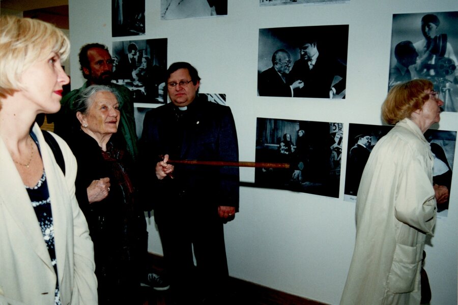 DU1122-7-foto-vernisaz-002.jpeg